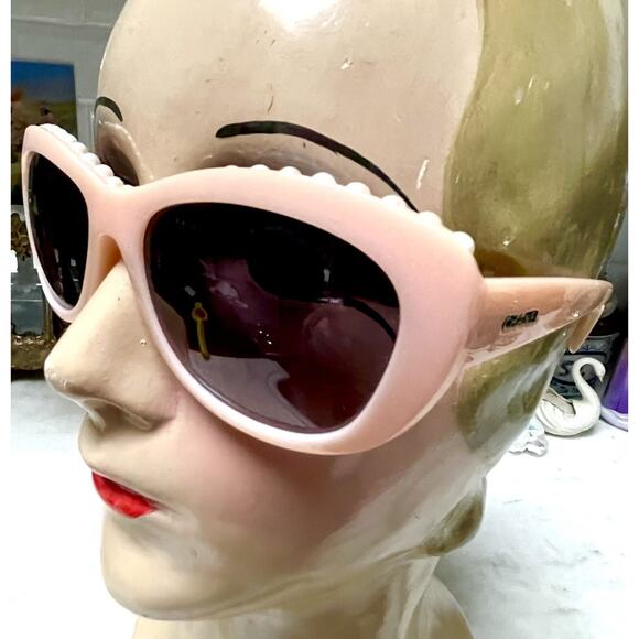 Chanel PINK SHELL FLESH Color 6040H 714/S7 Sunglasses Peek A Boo Pearls CAT EYE - Picture 4 of 16